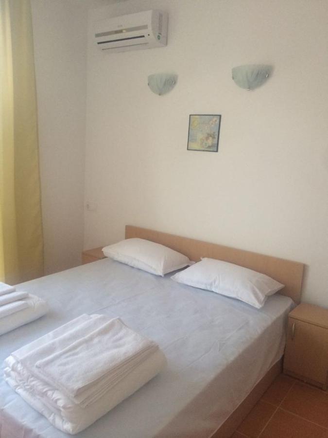 Guest Rooms Venera Primorsko Dış mekan fotoğraf
